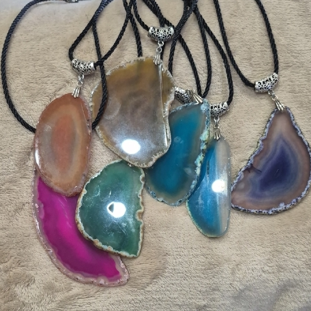 Colorful Agate Slice Pendant Necklace Set